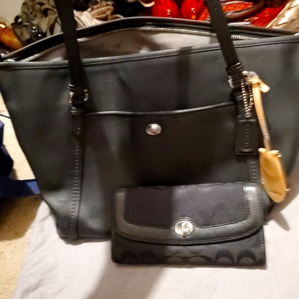 Coach purse and wallet